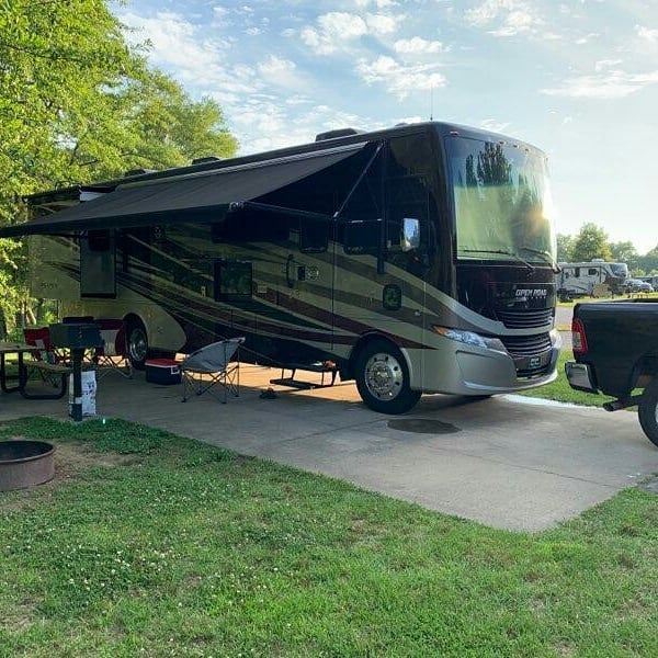 Little Piggy II basting in the sun up in North Arkansas for a week long trip on beautiful Lake Catherine
Shreveportrvrental.com
#rvrental #deridder #leesville #fortpolk #cruiseamerica #rvshare #outdoorsy #shreveport #lakecharles