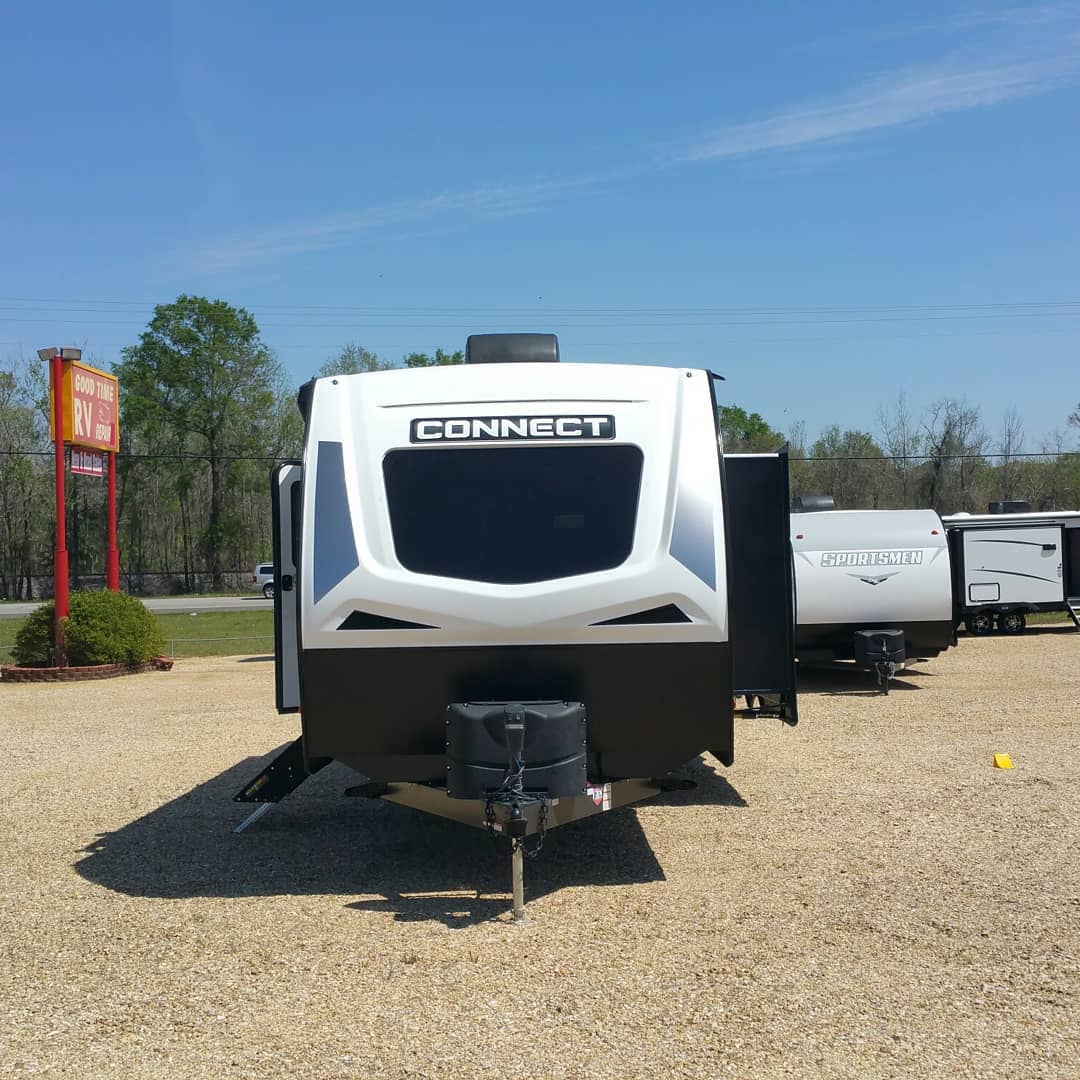 Little Piggy III. This is what we call our 3rd rv rental. This is a 33ft bumper pull that sleeps six. Very affordable.
ShreveportRVRental.com
#shreveportrvrental #deridder #leesville #fortpolk