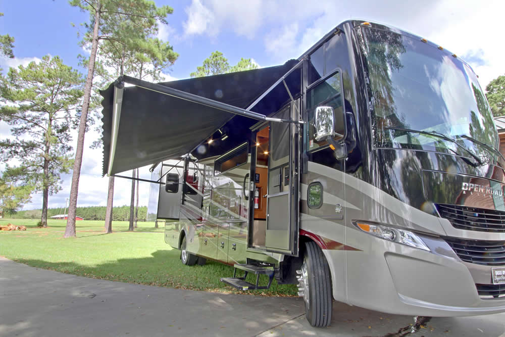Exterior - slide and awning extended